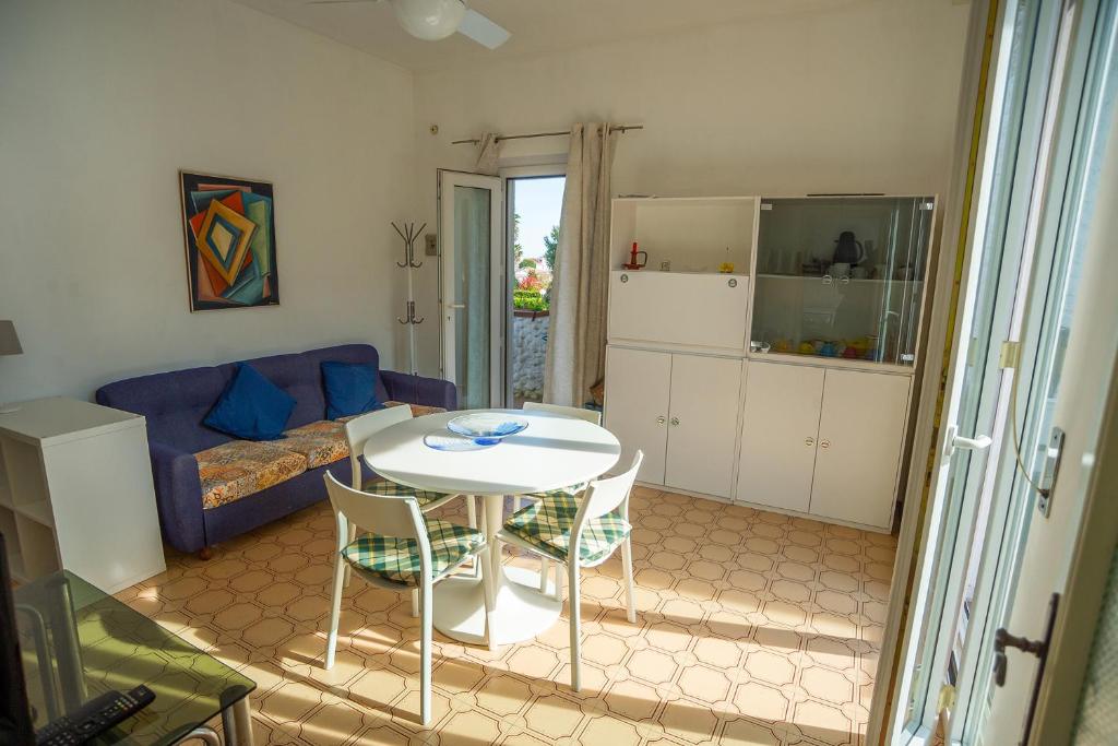 Trilocale vicino al mare con ampio balcone - 4