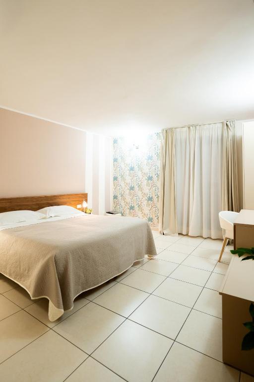 Porta delle Botteghelle — Hotel rooms in Trapani, Sicily