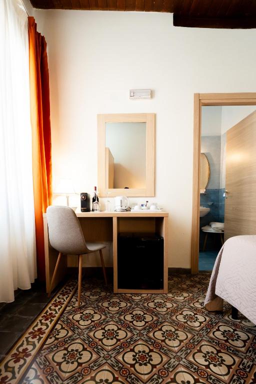 Porta delle Botteghelle — Hotel rooms in Trapani, Sicily