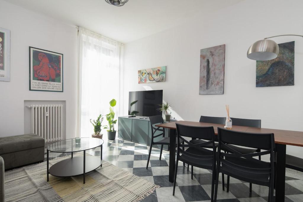 Spacious and bright accommodation with free parking - 2