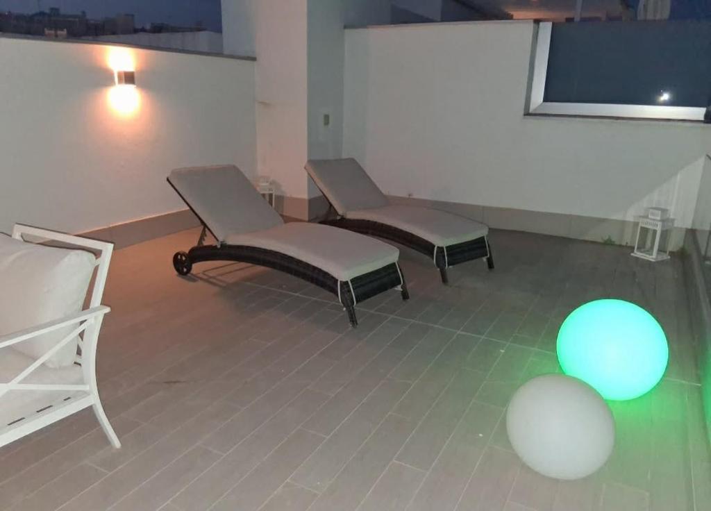 New luxury penthouse, swimming pools, solarium with sea view - 3