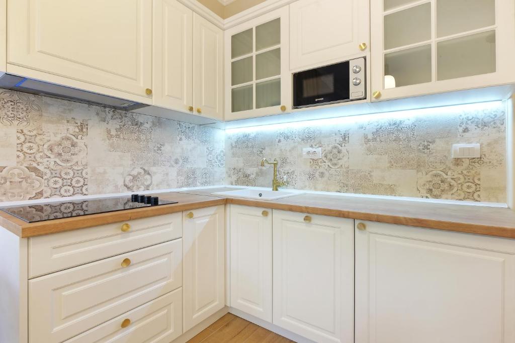 Stylish 1BR Luxury Apartment in Vračar Next to Kalenić - 3