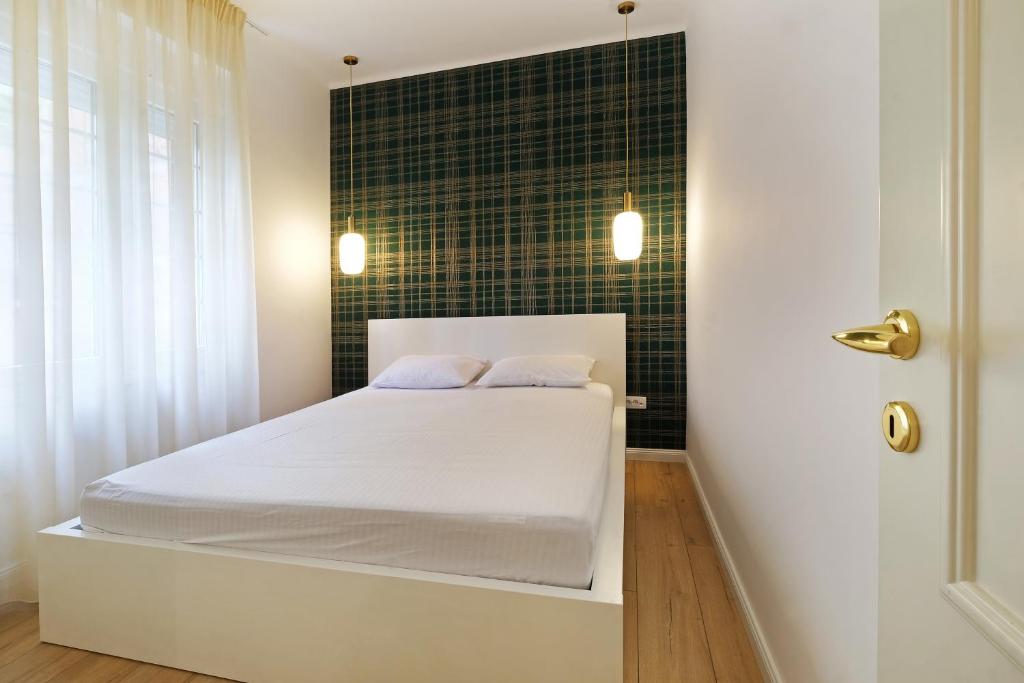 Stylish 1BR Luxury Apartment in Vračar Next to Kalenić - 4