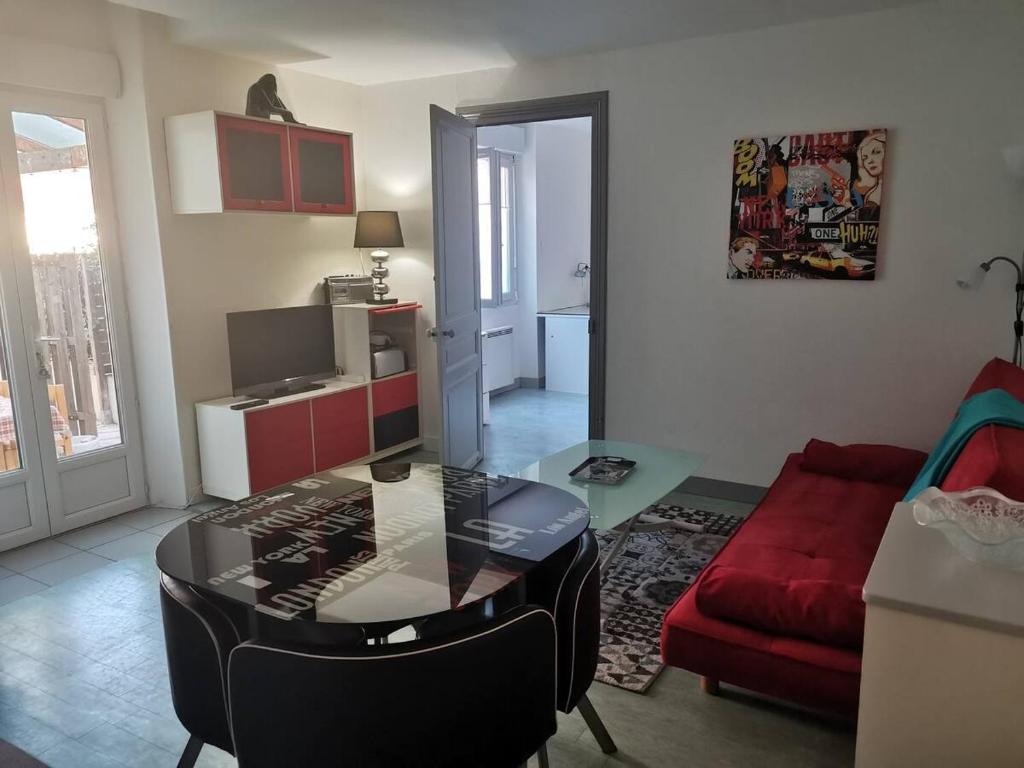 Venus, 2-bedroom apartment Les Minimes neighborhood - 1