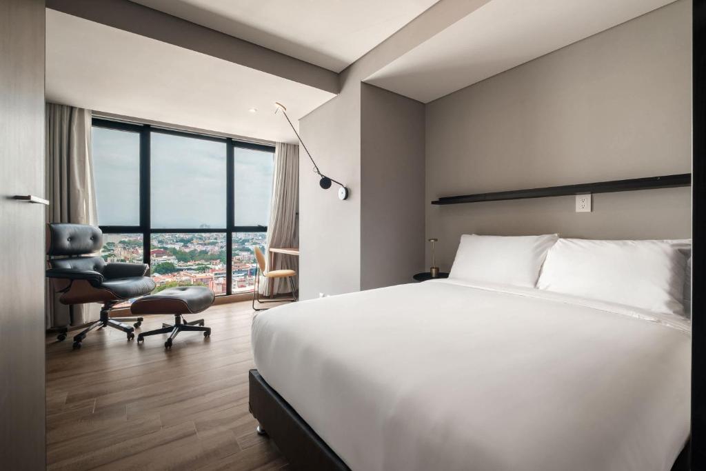 Studio with Amazing View - Great Location - Pool - 2