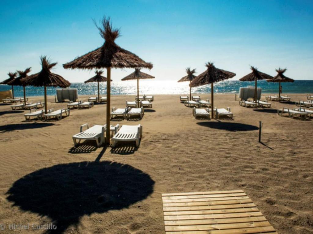 Grand T4 lumineux - Terrasse privée - Plage à 50m - 3