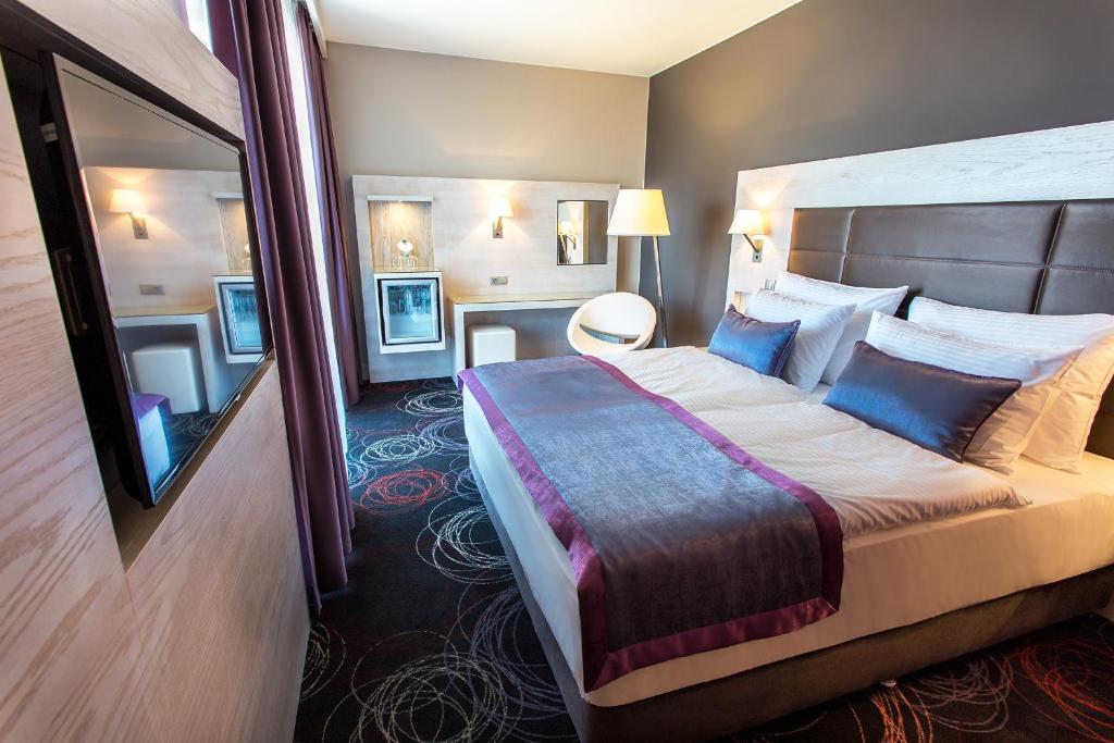 Aura Hotel Adults Only photo