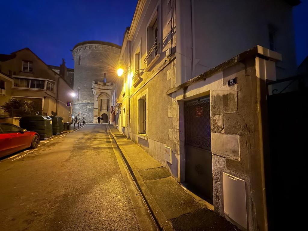 Charmant duplex rénové au pied du château - 2