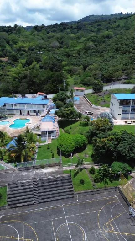 Hotel Cabaleón - 1