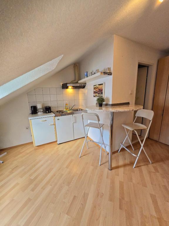 Innsbruck Old Town Apartment I 24-7 Self-Check-in - 2