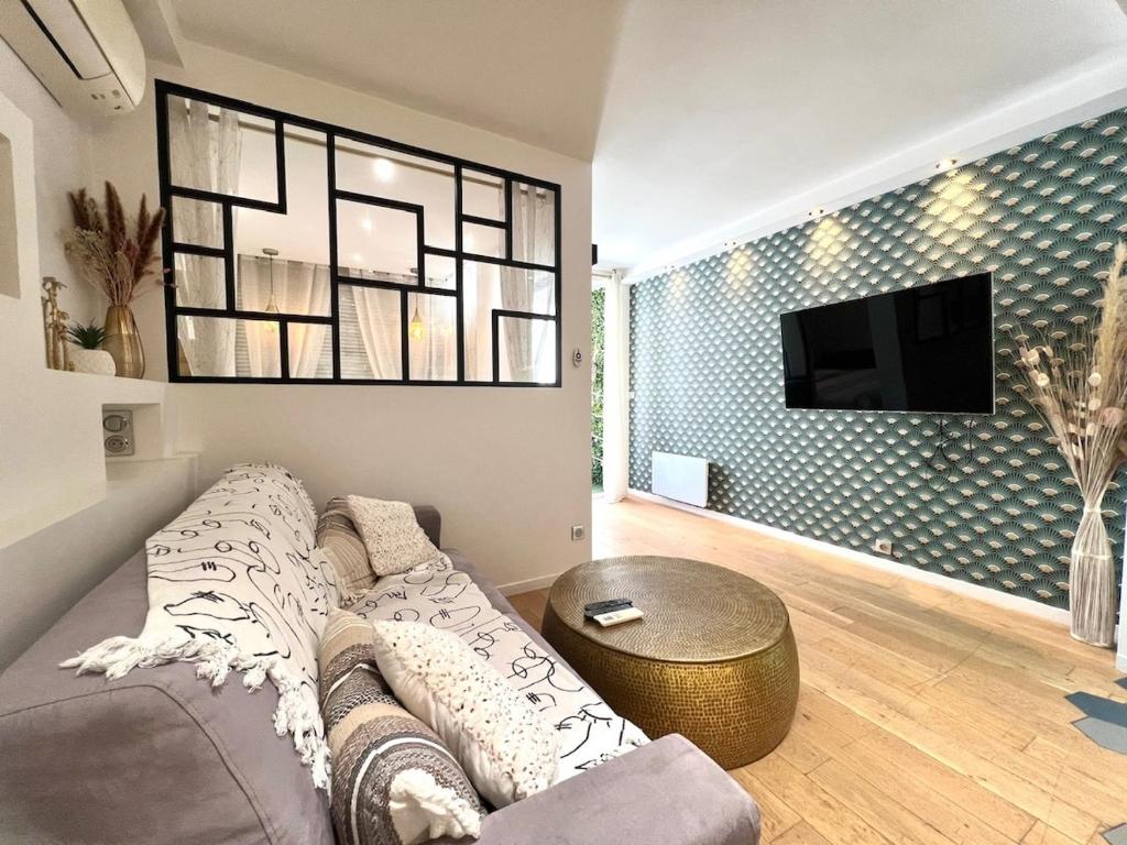 Superbe appartement face Martinez, près de la mer - 2