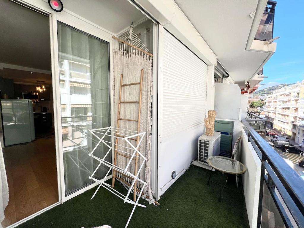 Superbe appartement face Martinez, près de la mer - 3