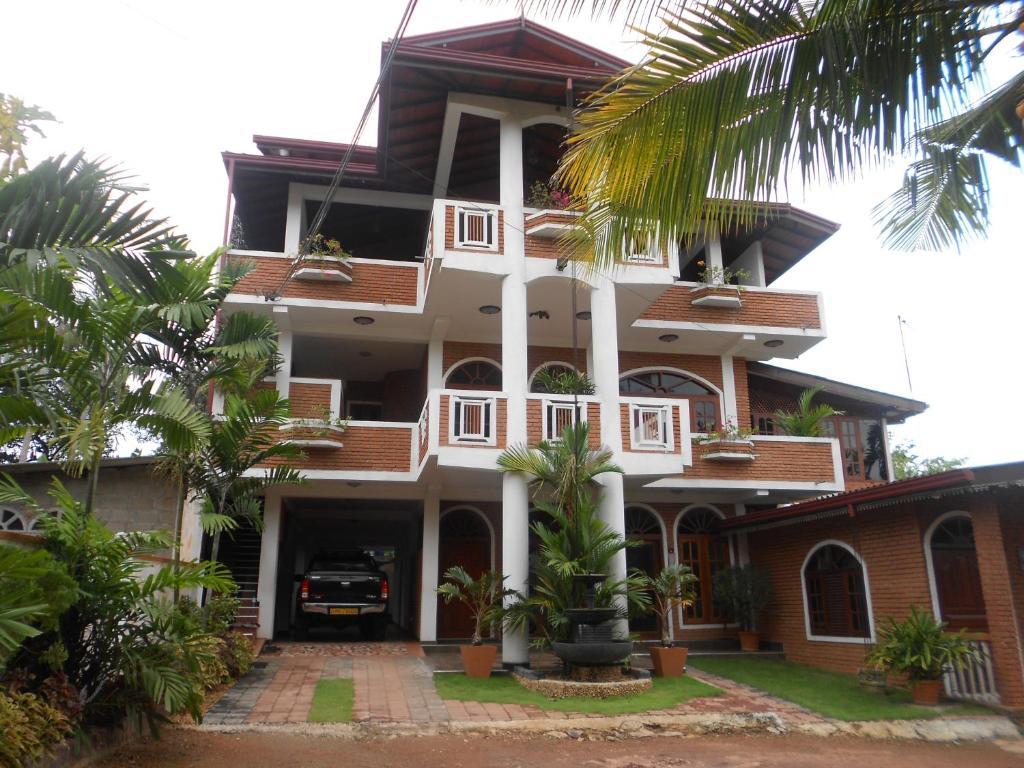 Melvila — Hotel in Peliyagoda