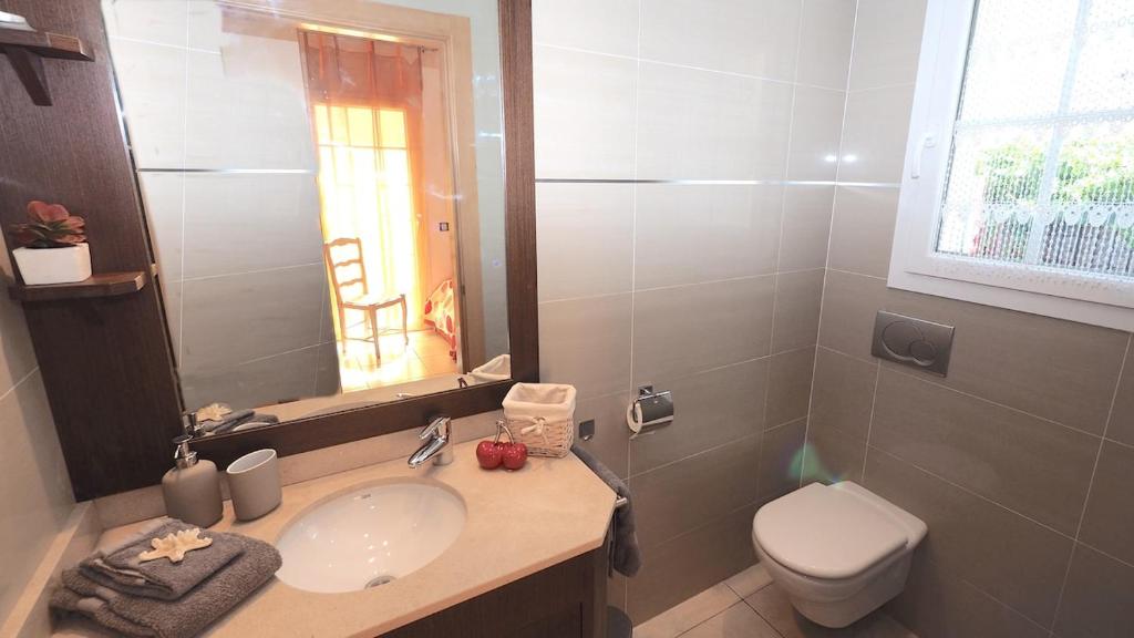 High Standard House with privat Pool - 4