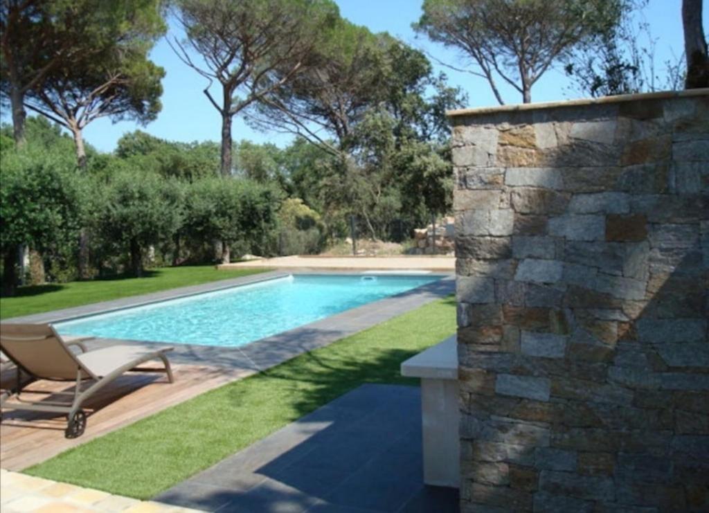 Villa avec piscine chauffée sous les pins parasols et les oliviers - 5