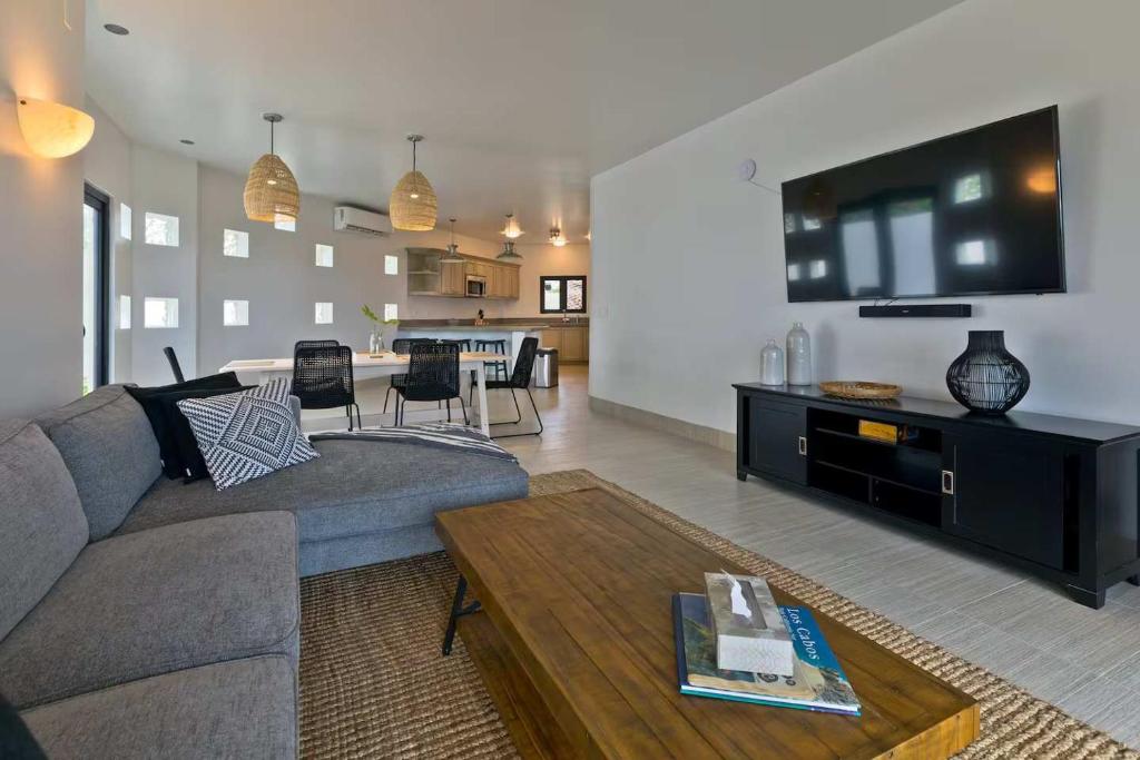 Marbella lane - Chic Casa with Amazing OceanViews - 2