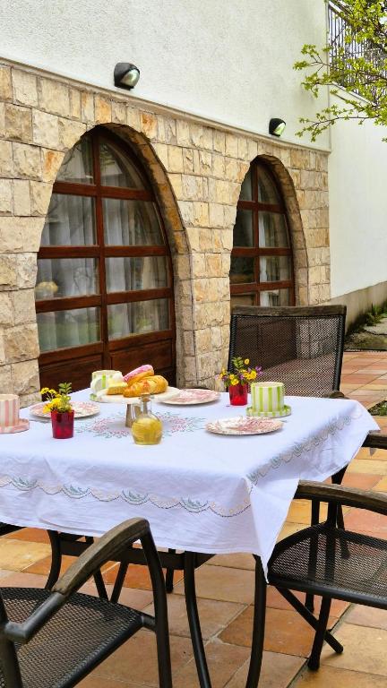 Gorgeous Hideout - 3