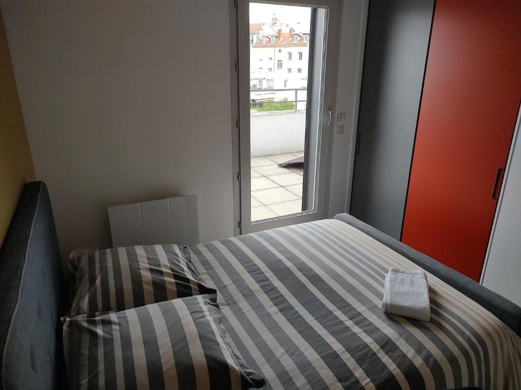 Chambre chez l'habitant à 900m de la PartDieu - 2