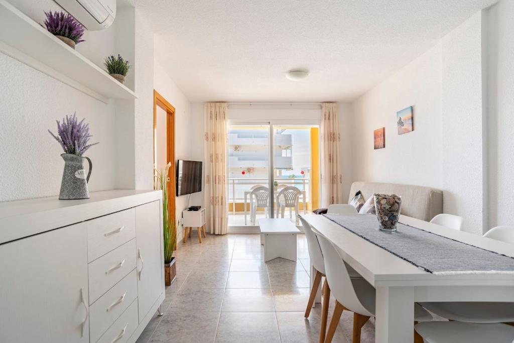 Apartamento céntrico en la playa con piscina. - 4