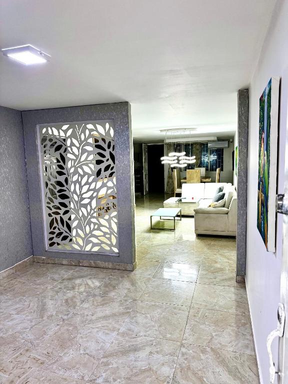 Casa con piscina privada y parking - 5