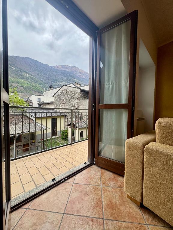 HolidayHouse - Balcony&View - Short walk to the Bernina Express - 3