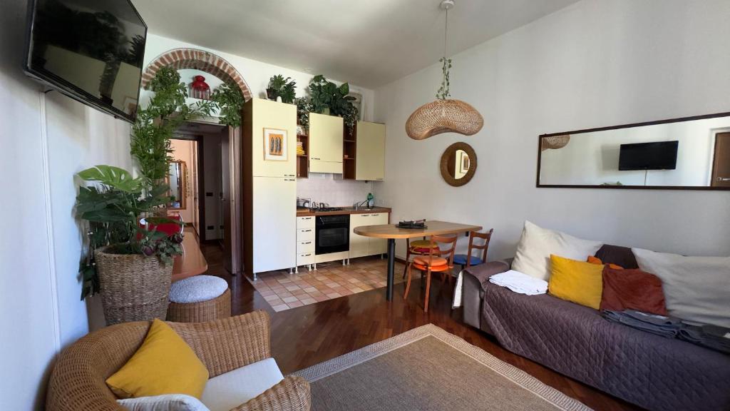 Gioia 53, Central Station - 2