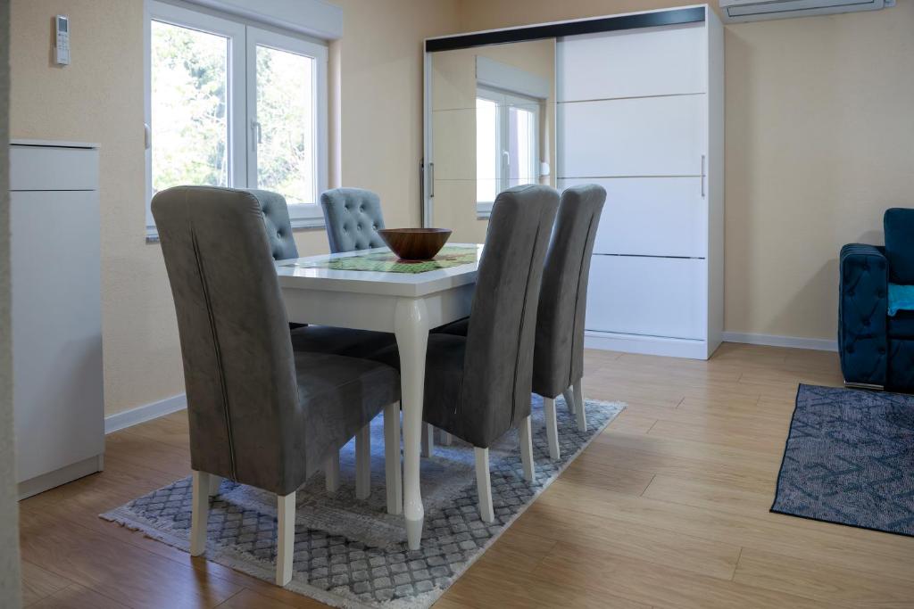 Apartman Lušac 1 - 4
