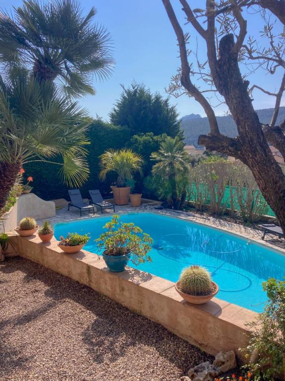 Villa for 7 guests with private pool and hot tub near Cannes - 2