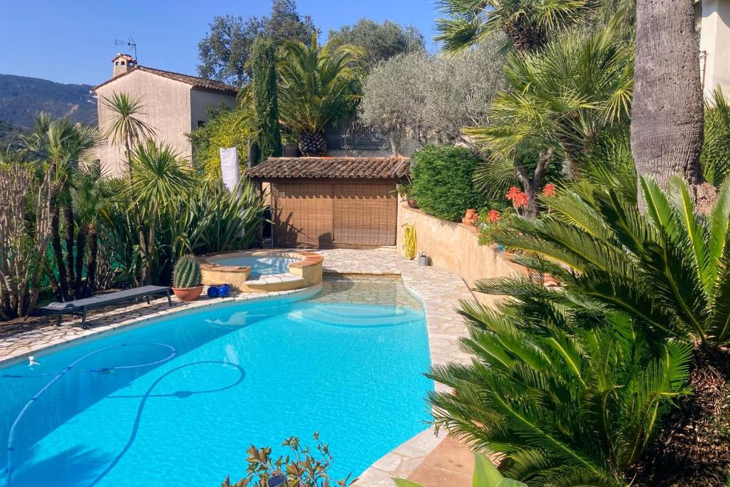 Villa for 7 guests with private pool and hot tub near Cannes - 3