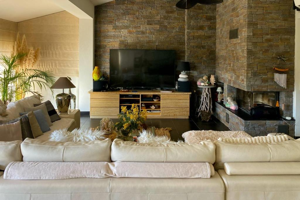 Villa for 7 guests with private pool and hot tub near Cannes - 4