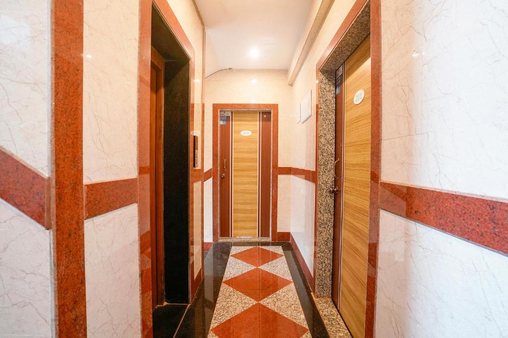 フロント・ロビー