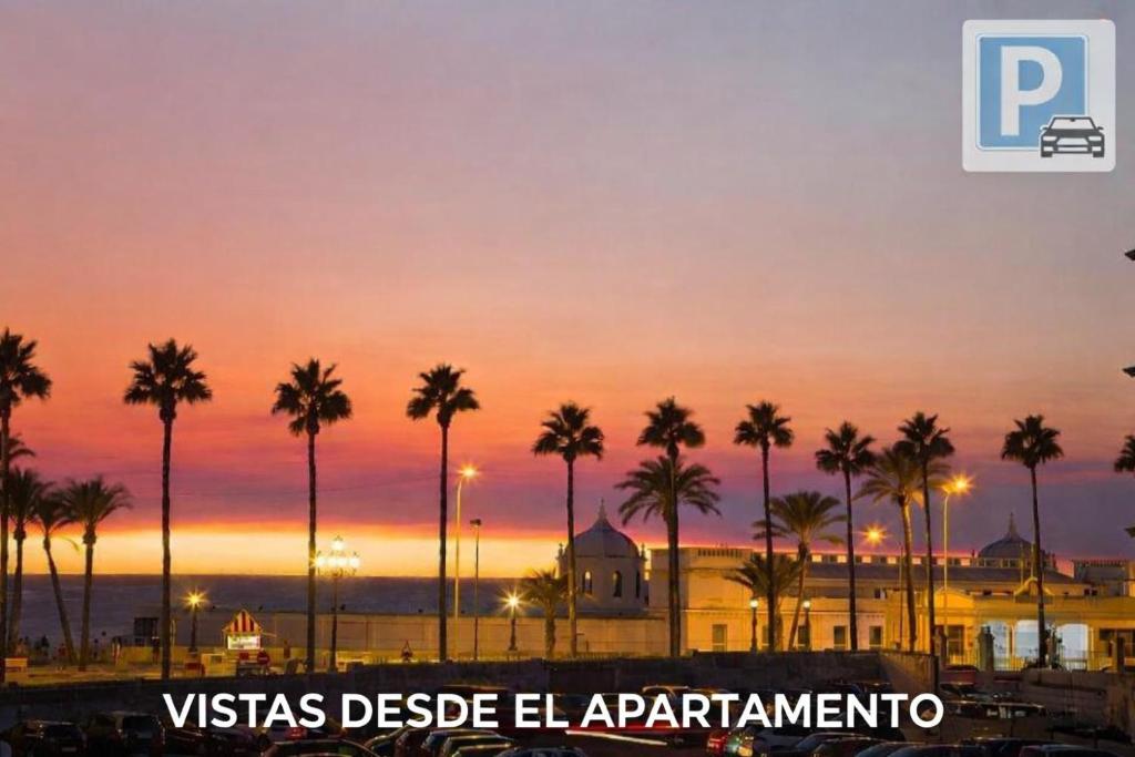 The Traveller`s house con vistas a PLAYA LA CALETA - 1