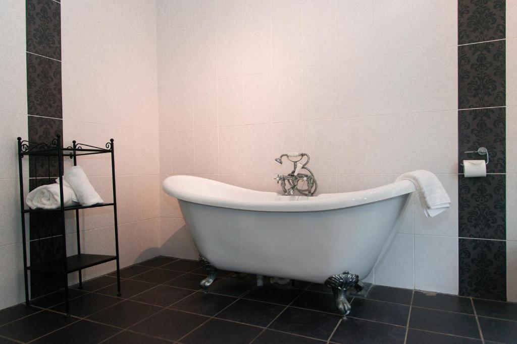 Woodlands Lodge Hotel photo 4