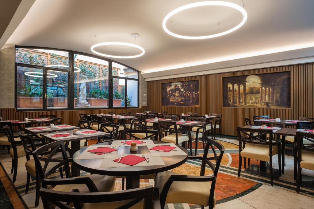 Rome Hotel Nazionale dining