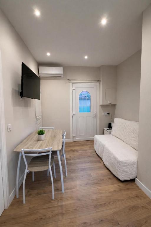 Small 3-room apartment Monaco - 1