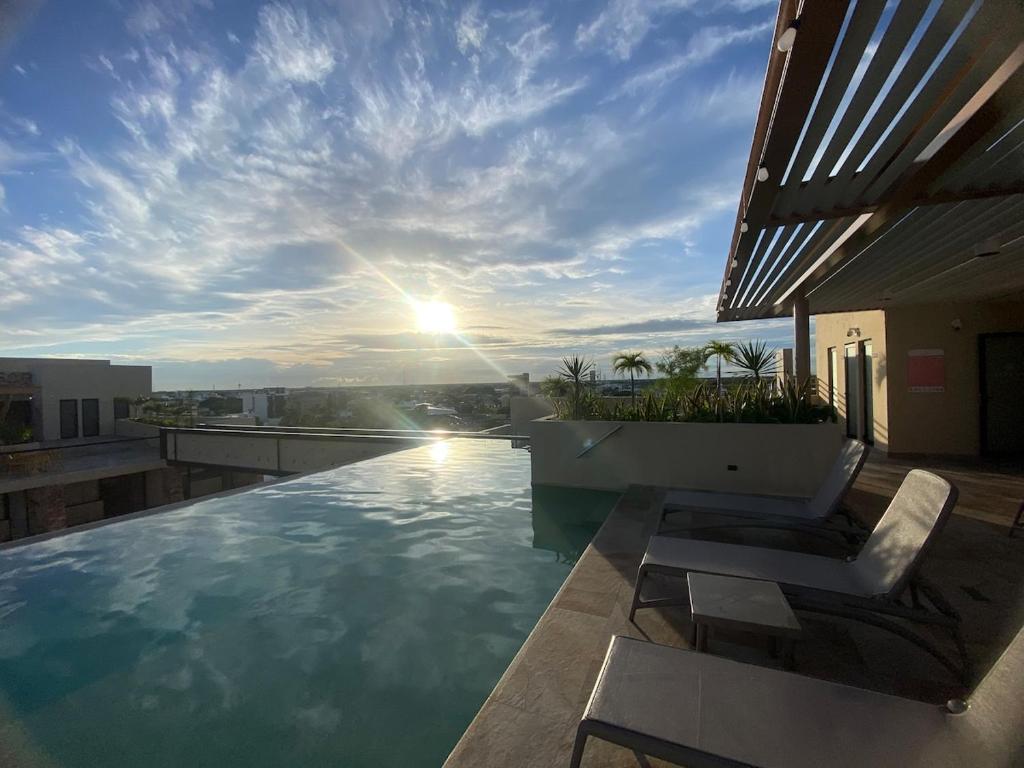 Luxury Studio Rooftop,Pool,Gym,Wifi,close to Beach - 2