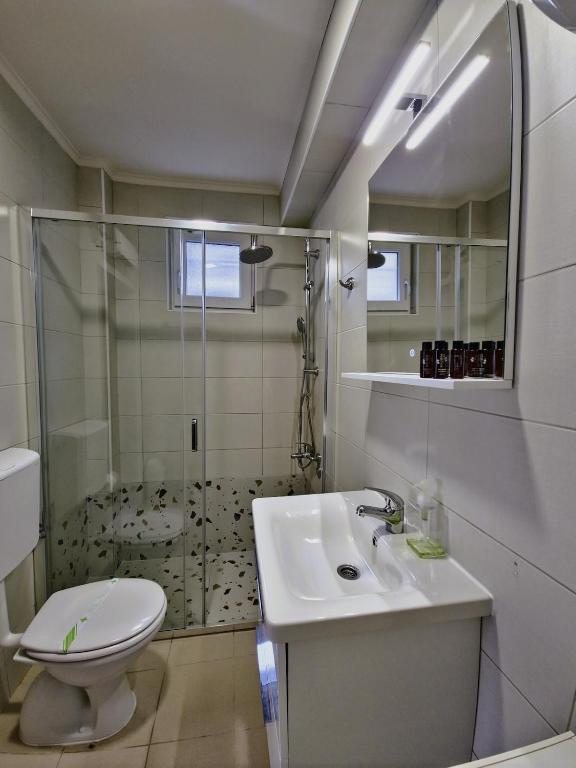 Pure Sky Apartments - with pool - 4