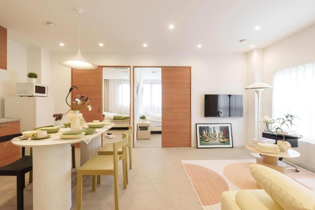 Straw Hat Hotel Asakusa-Skytree View, Up to 10 Guests