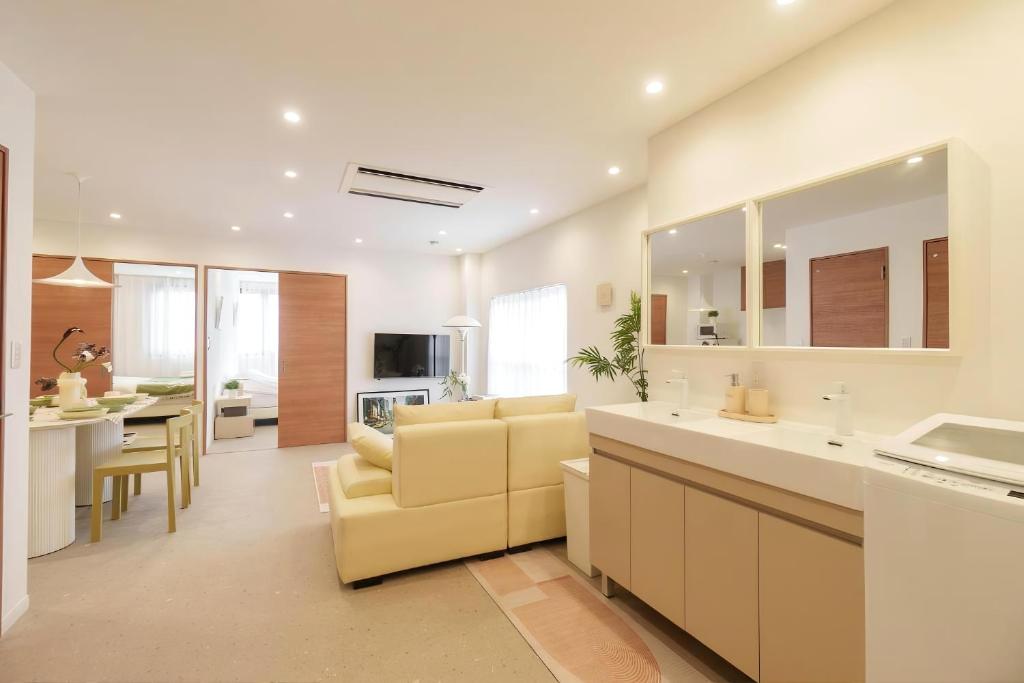 Straw Hat Hotel Asakusa-Skytree View, Up to 10 Guests