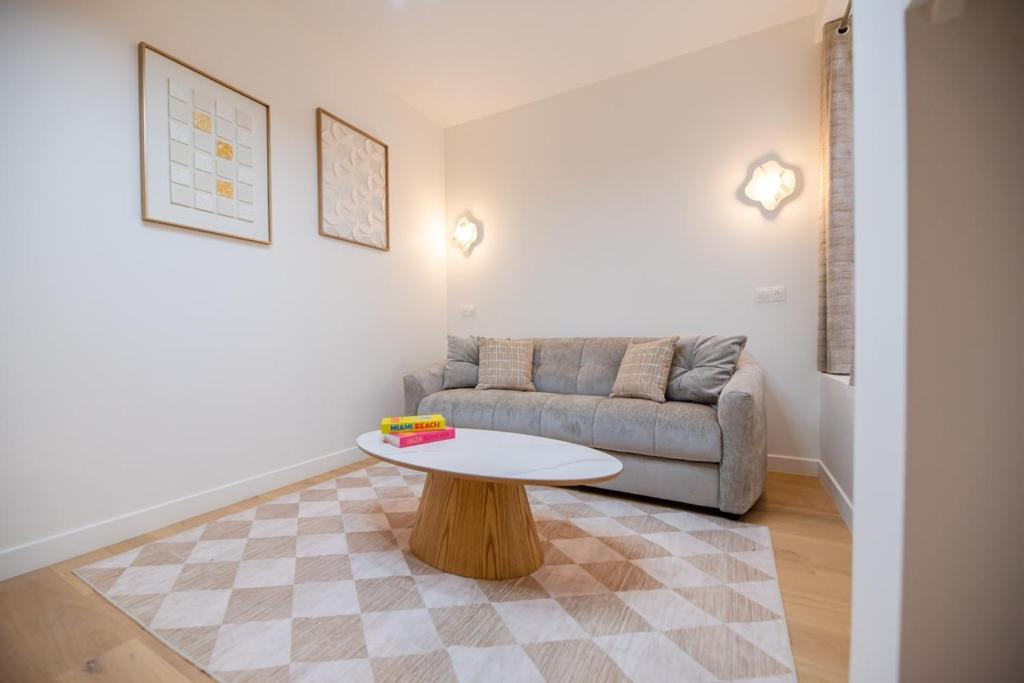 Cosy Apartment Near Arc de Triomphe 4P - 1