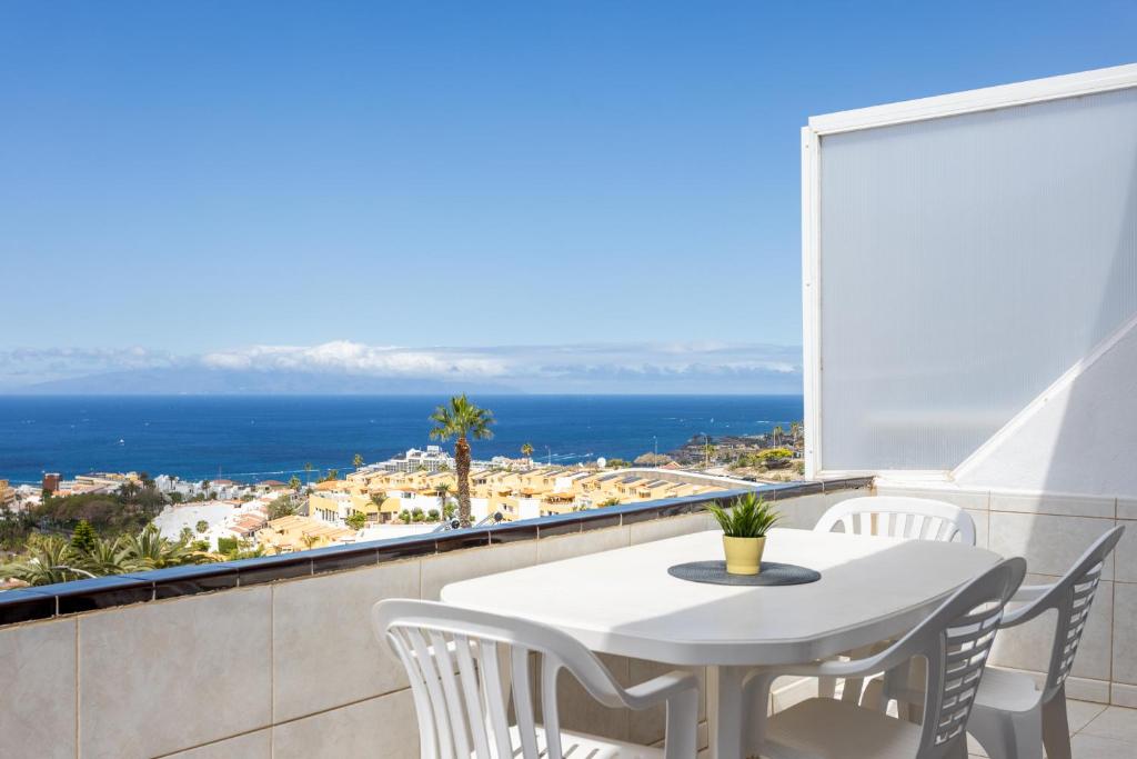 Sea & Pool view apt in Costa Adeje - 2