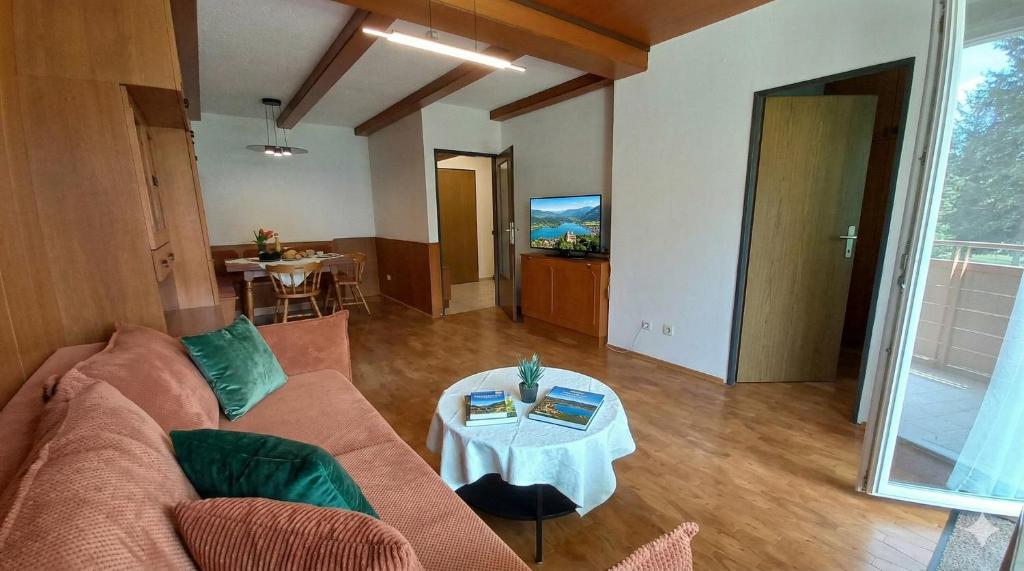 VERONIKA Haus KMB Seeappartement am Ossiacher See mit direktem Seezugang und Hallenbad - 2