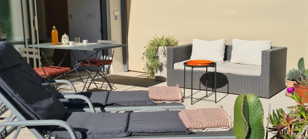 Chambre cosy avec terrasse arborée, Cassis, calme, parking, plage à 10 min - 2