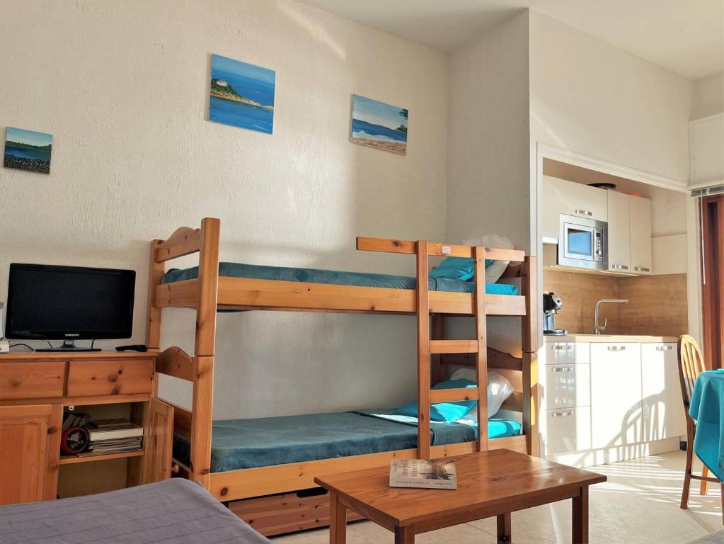 CE110-002 Appartement Studio 4 couchages CAVALIERE - 2