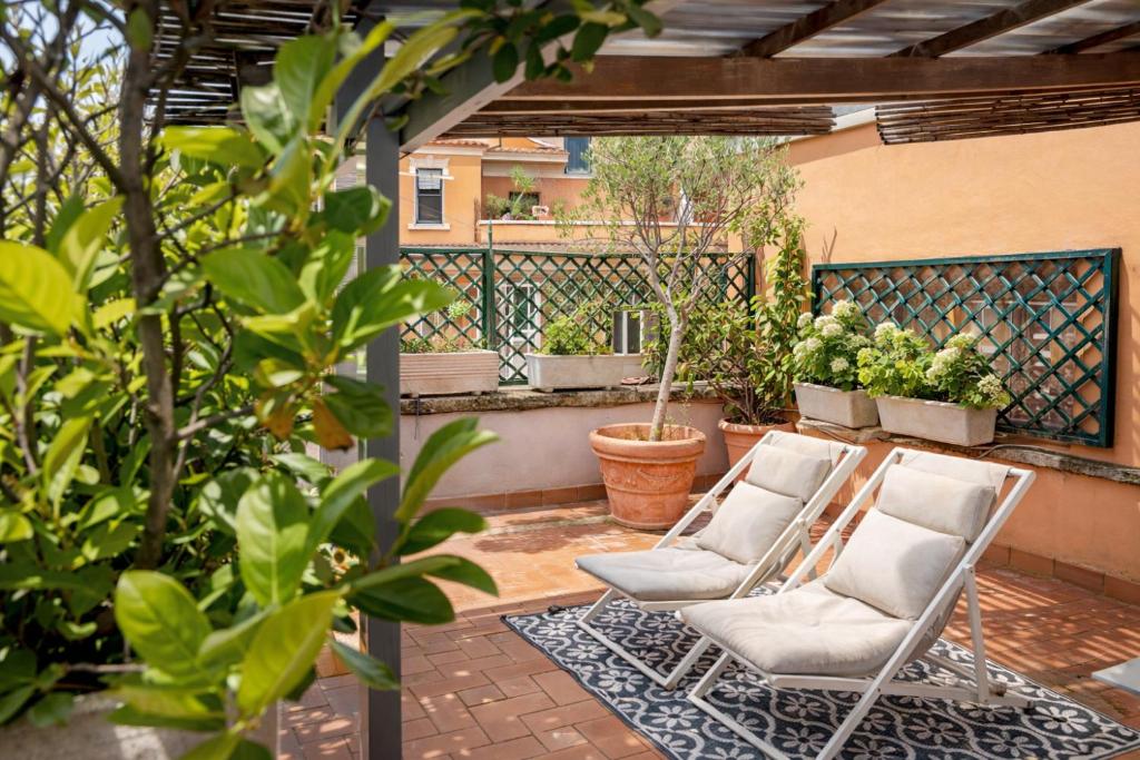 The Trastevere Rooftop Suite - Spa & Skyline View by RHR - 3