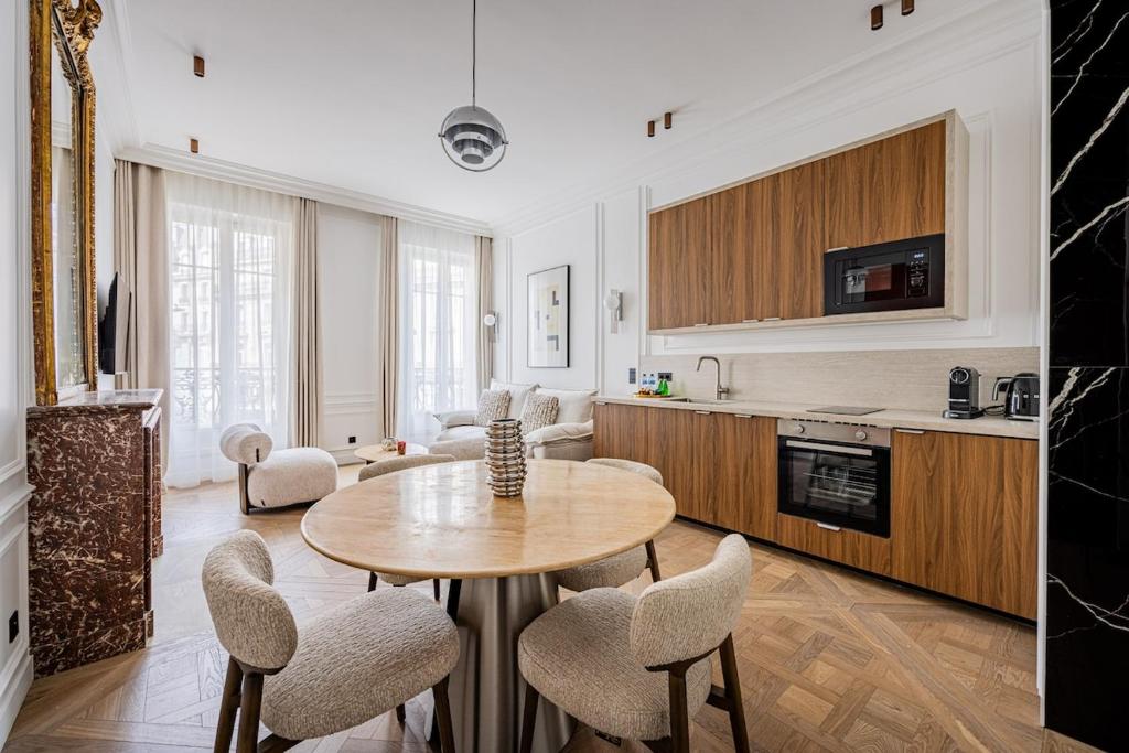 3Bedrooms-Halles- 8people-EtienneMarcel-Paris01-AC - 2