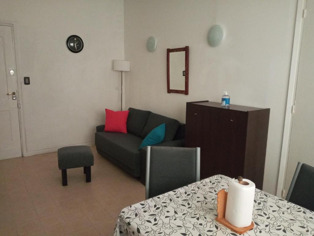 1 AMBIENTE PLENO CENTRO - CASINO - 2