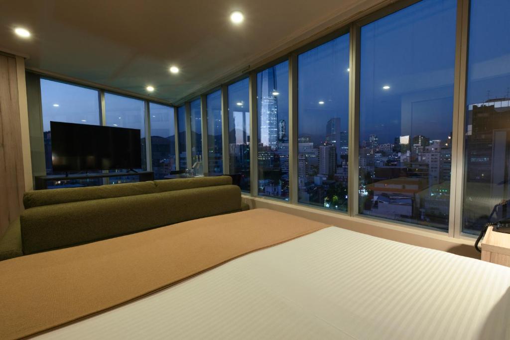 Hotel Terrado Lyon - 2