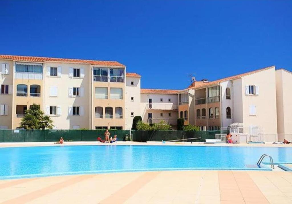 T2 tout confort 5 personnes 1 chambre avec balcon et garage Fréjus - 1