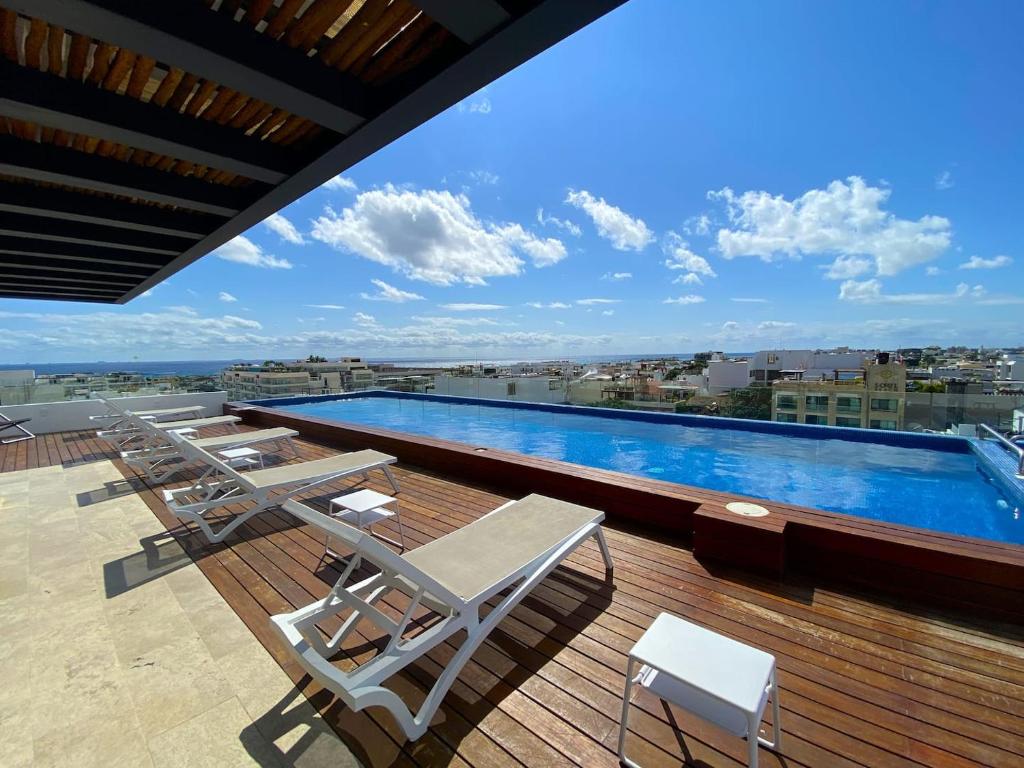 Seaview Roof Pool, Tub, Hammocks, Steps to 5th - 1